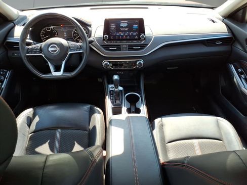 Used 2023 Nissan Altima 2.5 SR image 10