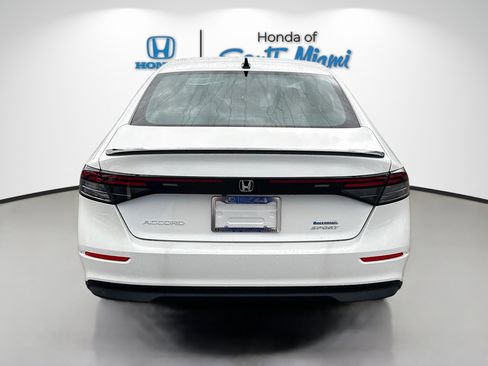 Used 2025 Honda Accord Sport image 5