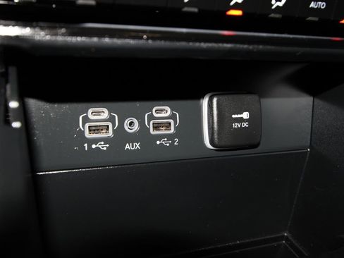 Used 2025 Jeep Grand Cherokee L Limited w/ Black Appearance Package image 20