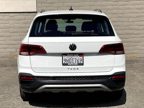 Certified 2023 Volkswagen Taos S image 3