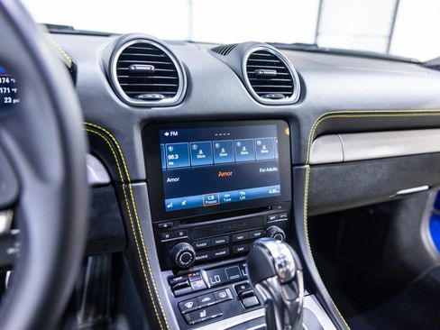 Used 2022 Porsche 718 Cayman GT4 RWD image 39
