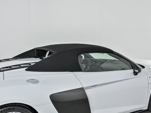 Used 2020 Audi R8 V10 performance image 17