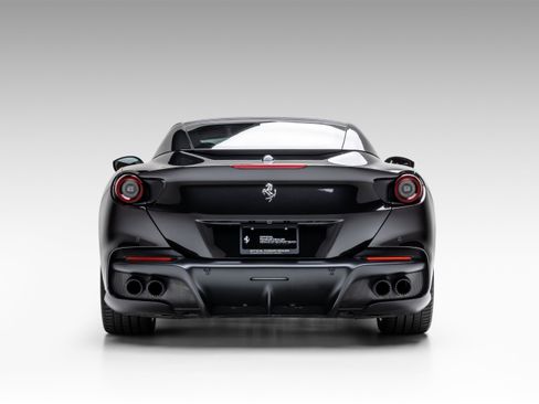 Certified 2023 Ferrari Portofino M RWD image 7