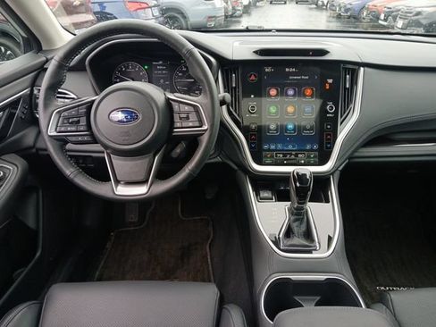Used 2025 Subaru Outback Limited AWD/4WD image 8