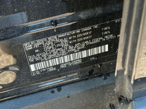 Used 2025 Toyota RAV4 XLE image 29