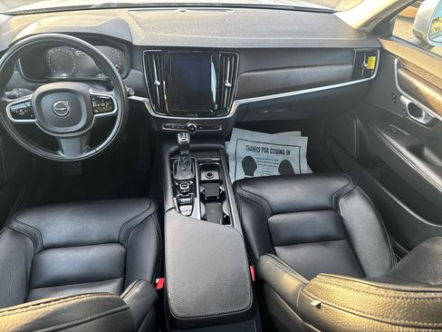 Used 2017 Volvo V90 T6 Cross Country image 39