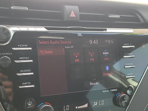 Used 2018 Toyota Camry XSE FWD image 22