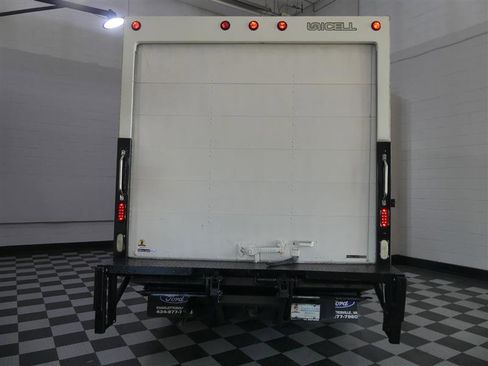 Used 2019 Ford E-450 and Econoline 450 Super Duty w/ Power Windows & Locks Group image 8