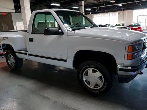 Used 1997 GMC Sierra 1500 4x4 Regular Cab w/ Marketing Option Pkg 3 image 2