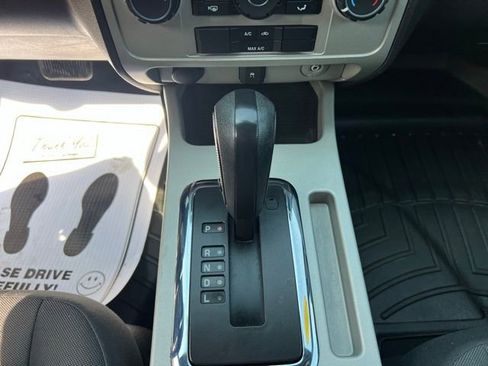 Used 2010 Ford Escape XLT image 23