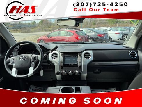 Used 2018 Toyota Tundra SR5 AWD/4WD image 14