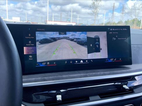 Used 2024 BMW X7 xDrive40i w/ Executive Package image 25