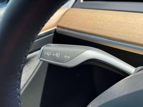Used 2023 Tesla Model Y Performance AWD/4WD image 23