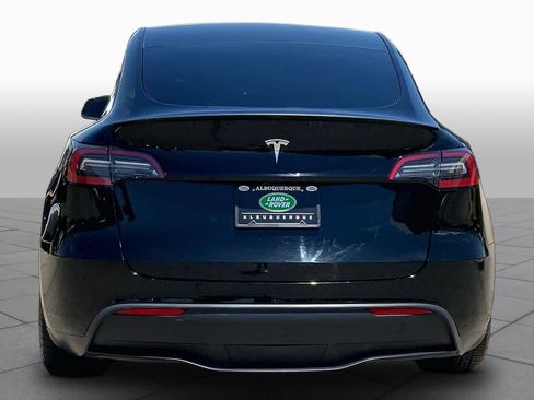 Used 2023 Tesla Model Y Performance AWD/4WD image 4