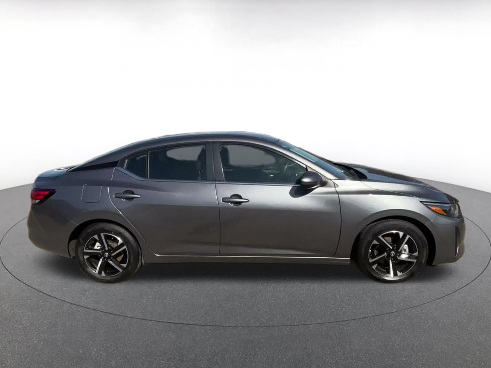 Used 2025 Nissan Sentra SV FWD image 15