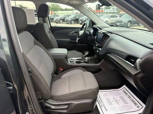 Used 2021 Chevrolet Traverse LT w/ LPO, Black Accent Package AWD/4WD image 21