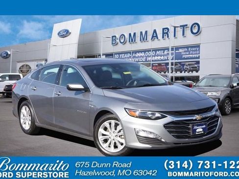 Used 2024 Chevrolet Malibu LT image 1