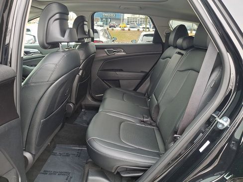 Used 2025 Kia Sportage EX w/ Premium Package image 9