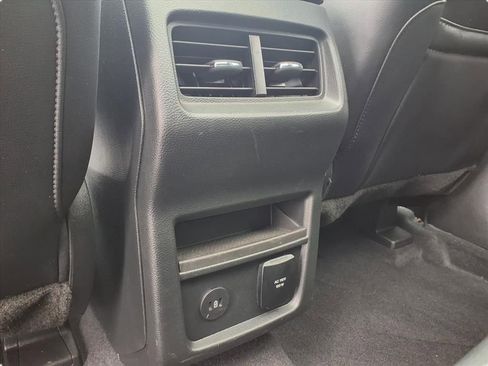 Used 2024 Ford Edge ST-Line image 34