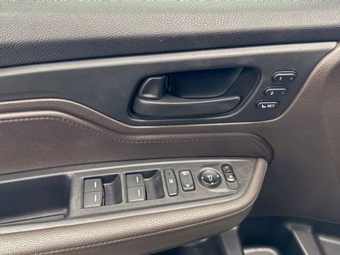 Used 2018 Honda Odyssey EX-L image 12