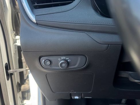 Used 2024 Buick Encore GX Preferred FWD image 21