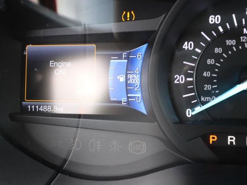 Used 2017 Ford Edge Titanium w/ Technology Package FWD image 18