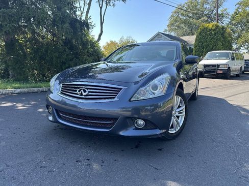 Used 2011 INFINITI G37 x Sedan w/ Premium Pkg AWD/4WD image 2