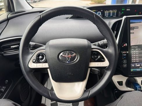 Used 2018 Toyota Prius Prime Premium image 18