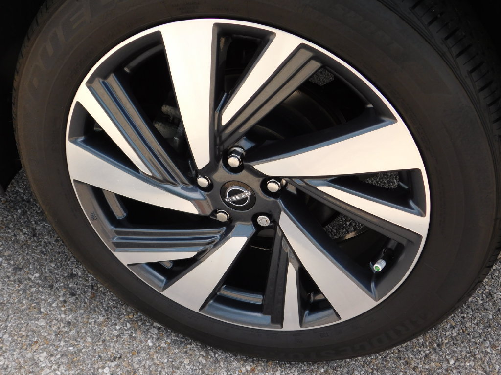 Used 2023 Nissan Murano SL FWD image 11