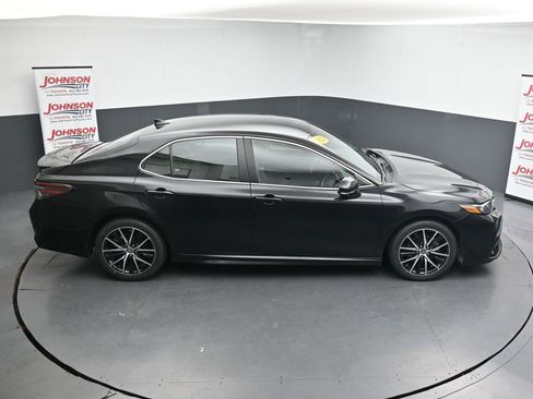 Used 2024 Toyota Camry SE FWD image 35