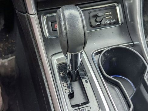 Used 2022 Subaru Ascent Limited w/ Technology Package image 19