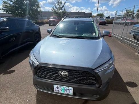 Used 2022 Toyota Corolla Cross LE w/ Moonroof Package AWD/4WD image 3
