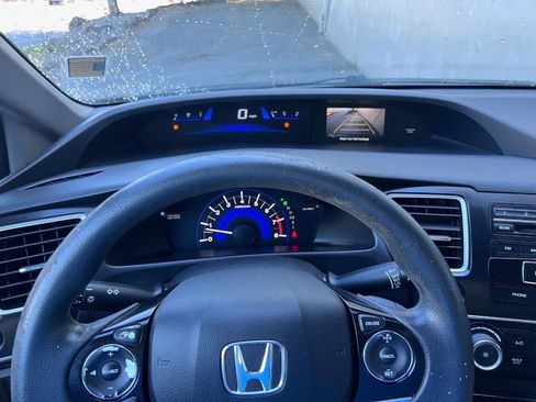 Used 2013 Honda Civic LX image 9