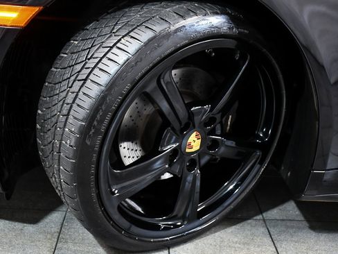 Used 2016 Porsche 911 Carrera 4 image 9