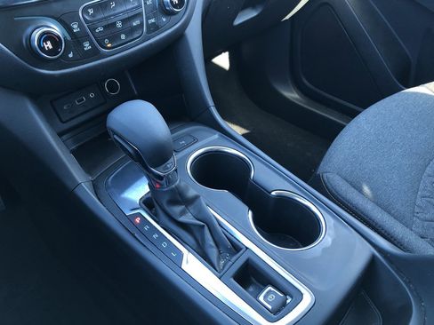 Used 2024 Chevrolet Equinox LT w/ LPO, Floor Liner Package image 19