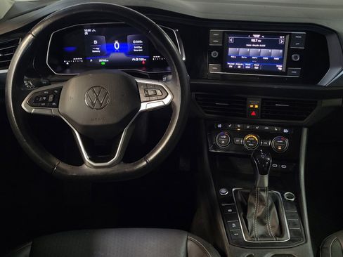Used 2024 Volkswagen Jetta SE FWD image 22