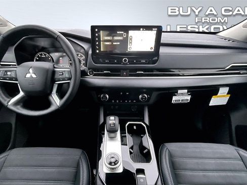 New 2026 Mitsubishi Outlander ES image 5