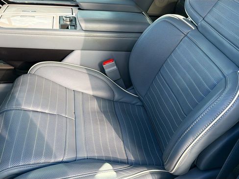 Certified 2024 Lincoln Navigator L Black Label AWD/4WD image 19