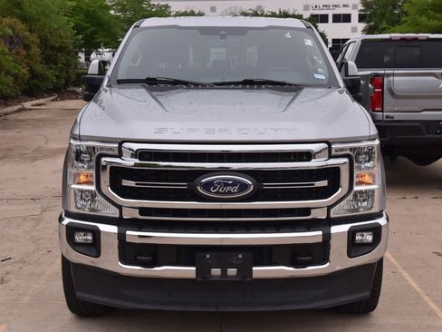 Used 2021 Ford F250 Lariat w/ Lariat Ultimate Package AWD/4WD image 3