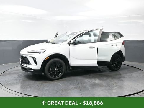 Used 2024 Buick Encore GX Sport Touring image 53