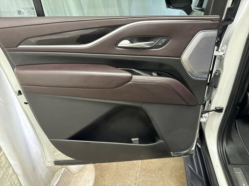 Certified 2022 Cadillac Escalade ESV Sport Platinum w/ LPO, ONYX Package AWD/4WD image 28