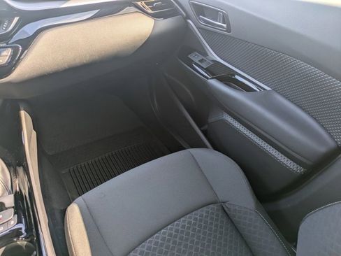 Used 2022 Toyota C-HR Nightshade image 17