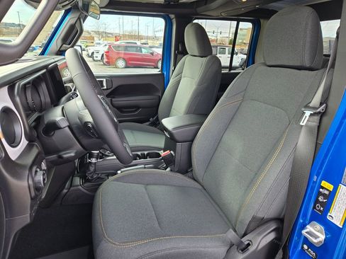 New 2026 Jeep Gladiator Sport image 15