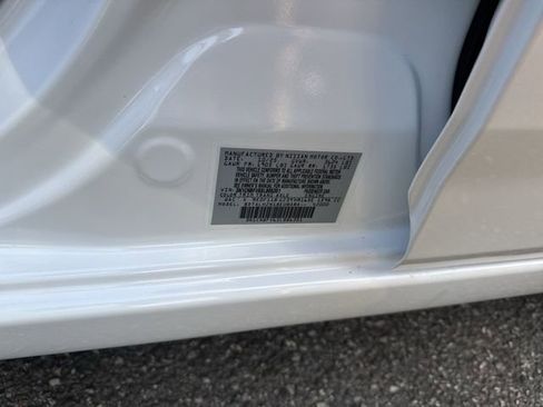 Used 2025 Nissan Versa SR w/ Trunk Package FWD image 33