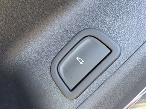 New 2026 Chevrolet Traverse Z71 w/ Enhanced Driving Package image 11