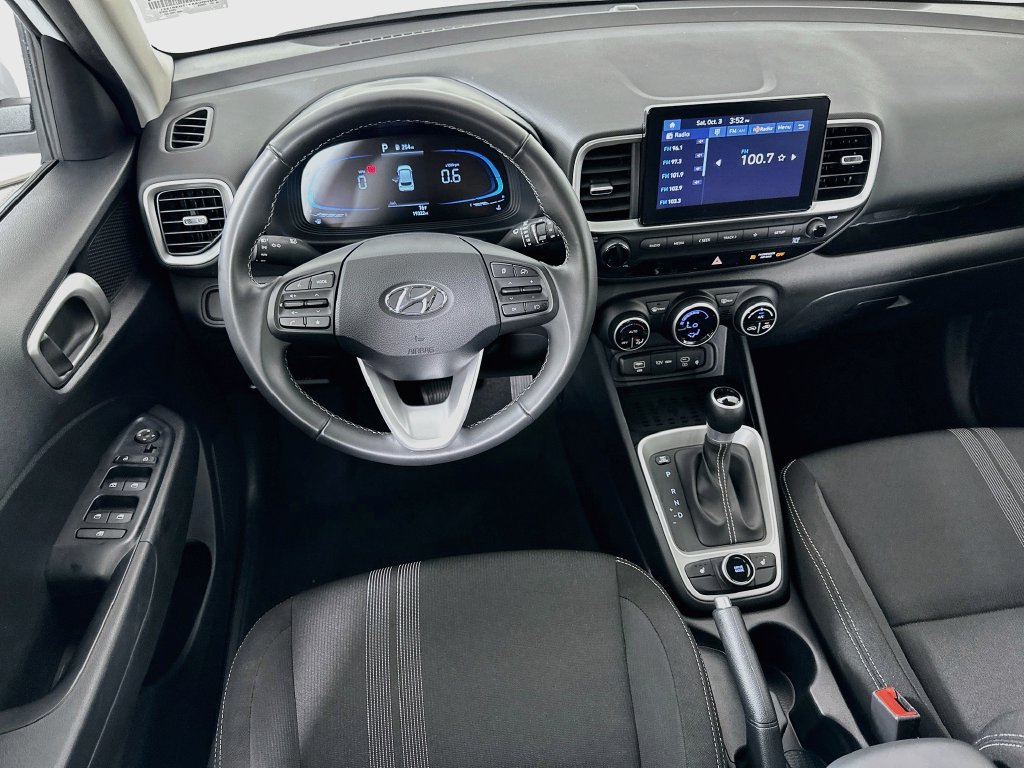 Used 2026 Hyundai Venue SEL FWD image 22