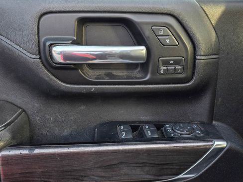 Used 2020 Chevrolet Silverado 2500 LTZ w/ LTZ Plus Package image 9