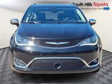 Used 2017 Chrysler Pacifica Limited image 2