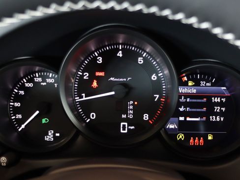 New 2026 Porsche Macan Turbo image 14