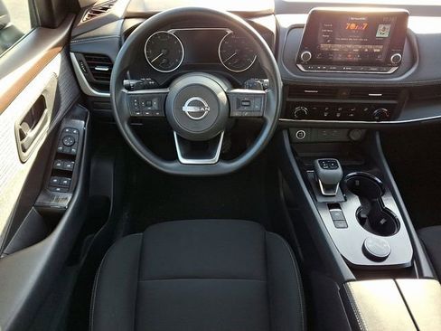 Used 2023 Nissan Rogue S image 13